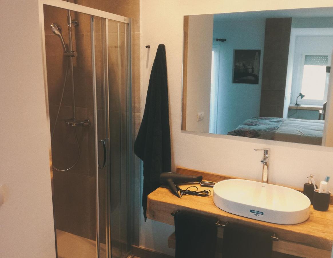 Turistic Girona - Piso De 1, 2 O 3 Habitaciones Exterior photo