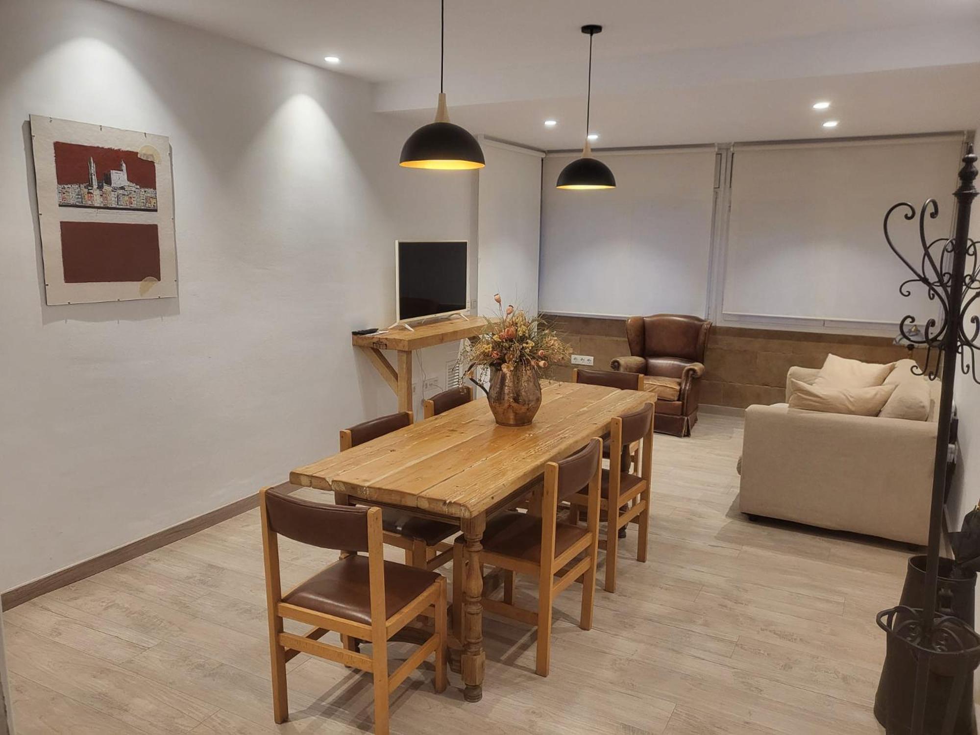 Turistic Girona - Piso De 1, 2 O 3 Habitaciones Exterior photo
